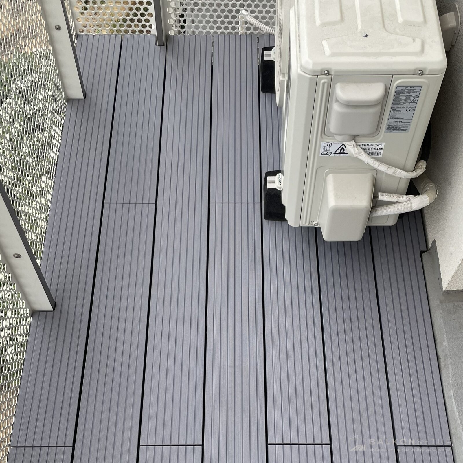 Balkon przy Ciesielskiego - balkon_z_gory_2
