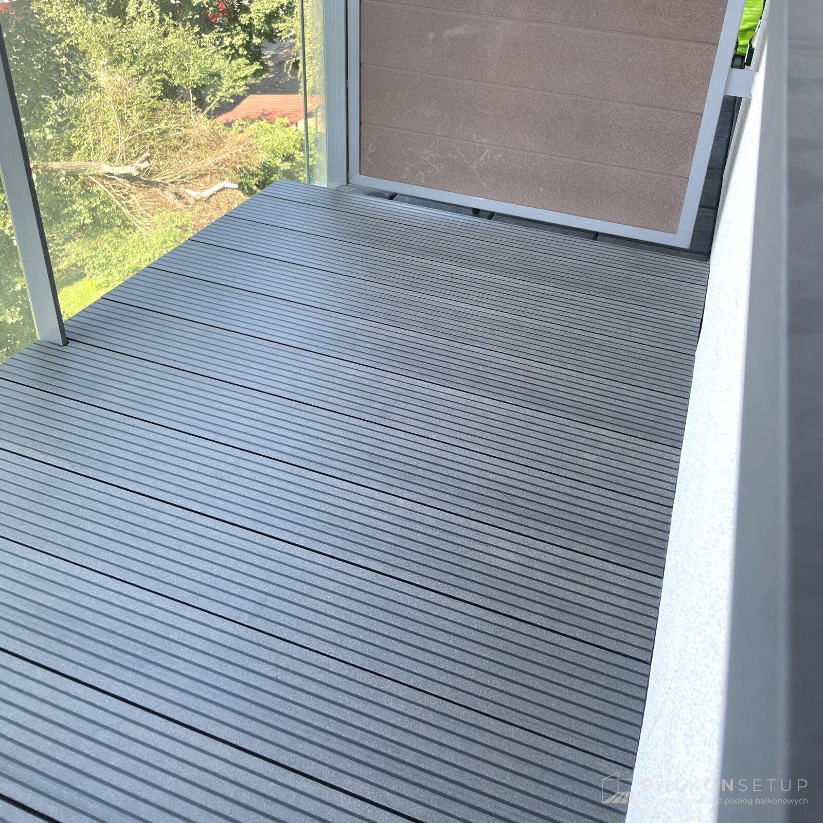 Tapered balcony on Sołtysowska St. - perspektywa_p
